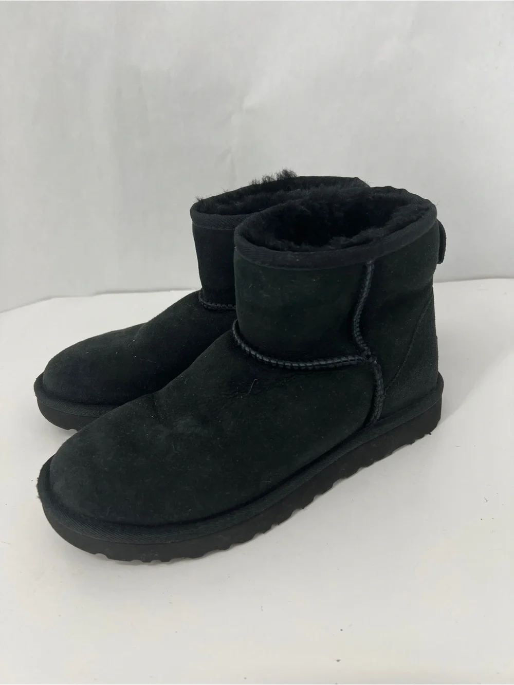 Ugg classic mini boot II